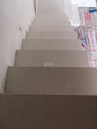 东原旭辉江山樾-水磨石楼梯施工