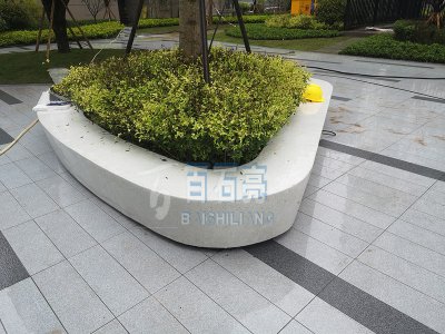 重庆万科十七英里景观坐凳花池现浇水磨石图片